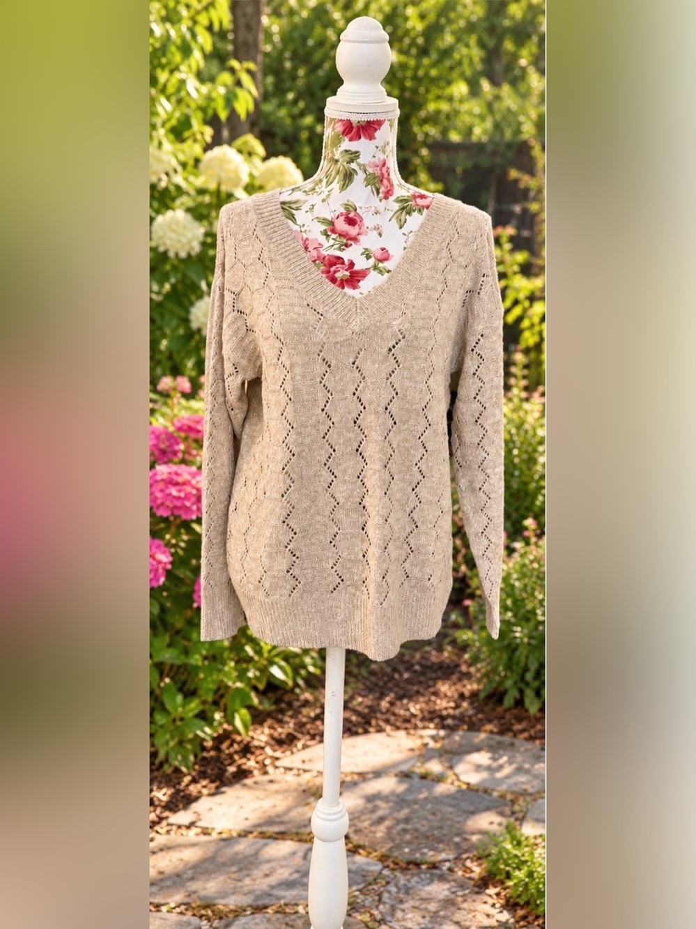 CUPSHE Cream Open-Knit V-Neck Sweater Size L NWOT